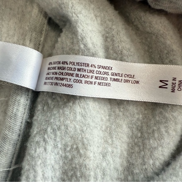 Women’s Gray Gilligan & O’Malley Funnel Neck Pullover Size Medium - Picture 6 of 8